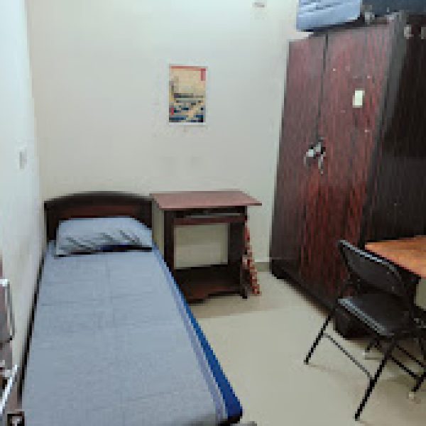 SINGLE ROOM